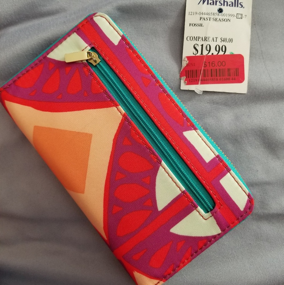 Fossil Raspberry Print Zipper Phone Wallet